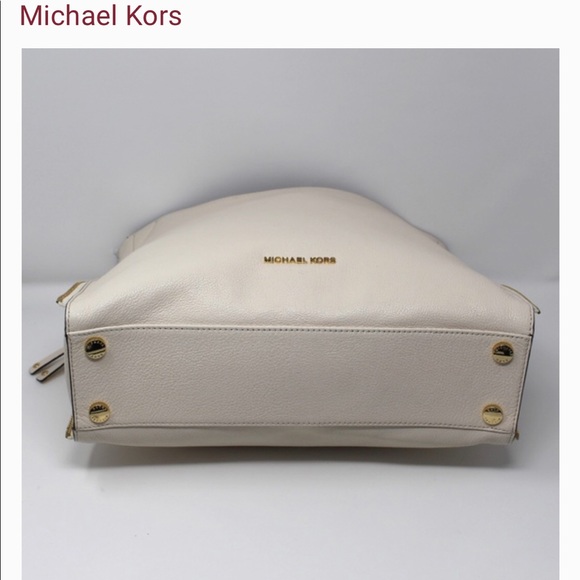 Brand new Michael Kors Purse - Picture 8 of 8